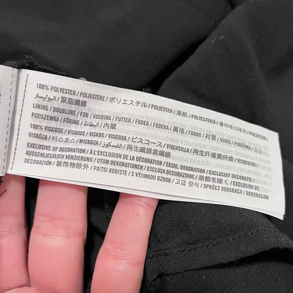 Hollister Black Floral Flutter Sleeved Dress, Size XS, Excellent! - Picture 11 of 11